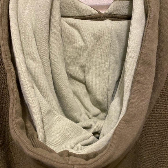 Mens dark and light green DISORDER WORLD hoodie size large. Very cool looking - Picture 9 of 12